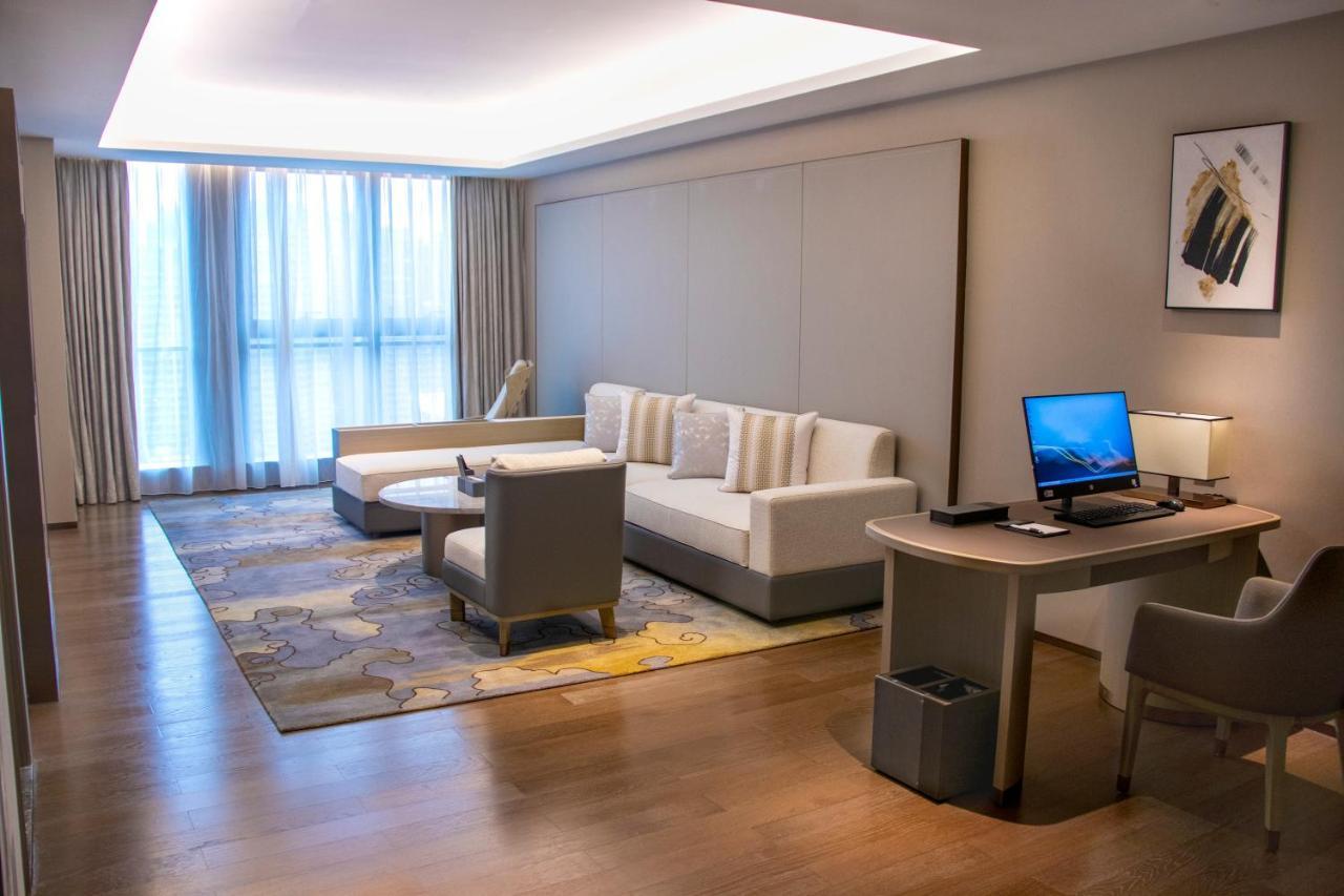 Guangzhou Pazhou Ln Dongfang Hotel Exteriör bild
